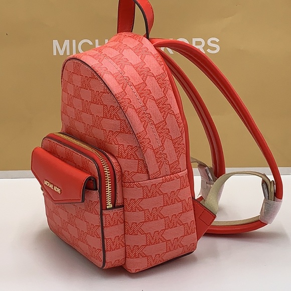 MICHAEL KORS
Maisie Extra-Small Pebbled Leather 2-in-1 Backpack
Dk Sangria
NWT - Picture 15 of 16